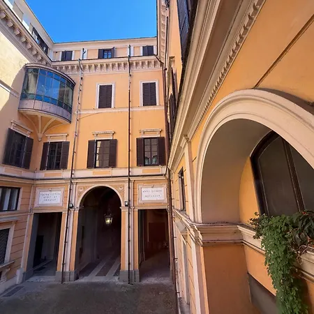 Trevi Ducal Palace Iii Lägenhet *